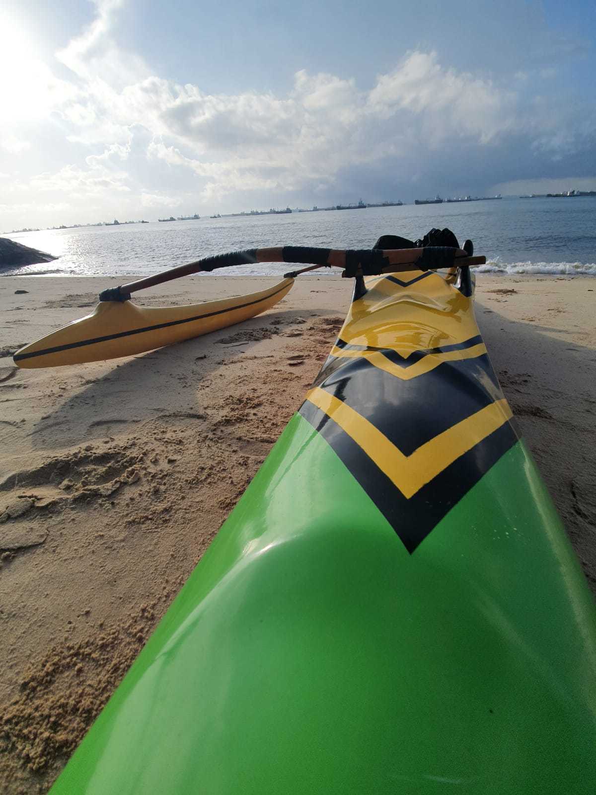 Hello to the crew of the MV Black Marlin currently stationed in Singapore - My, Singapore, Canoe, Video, Longpost