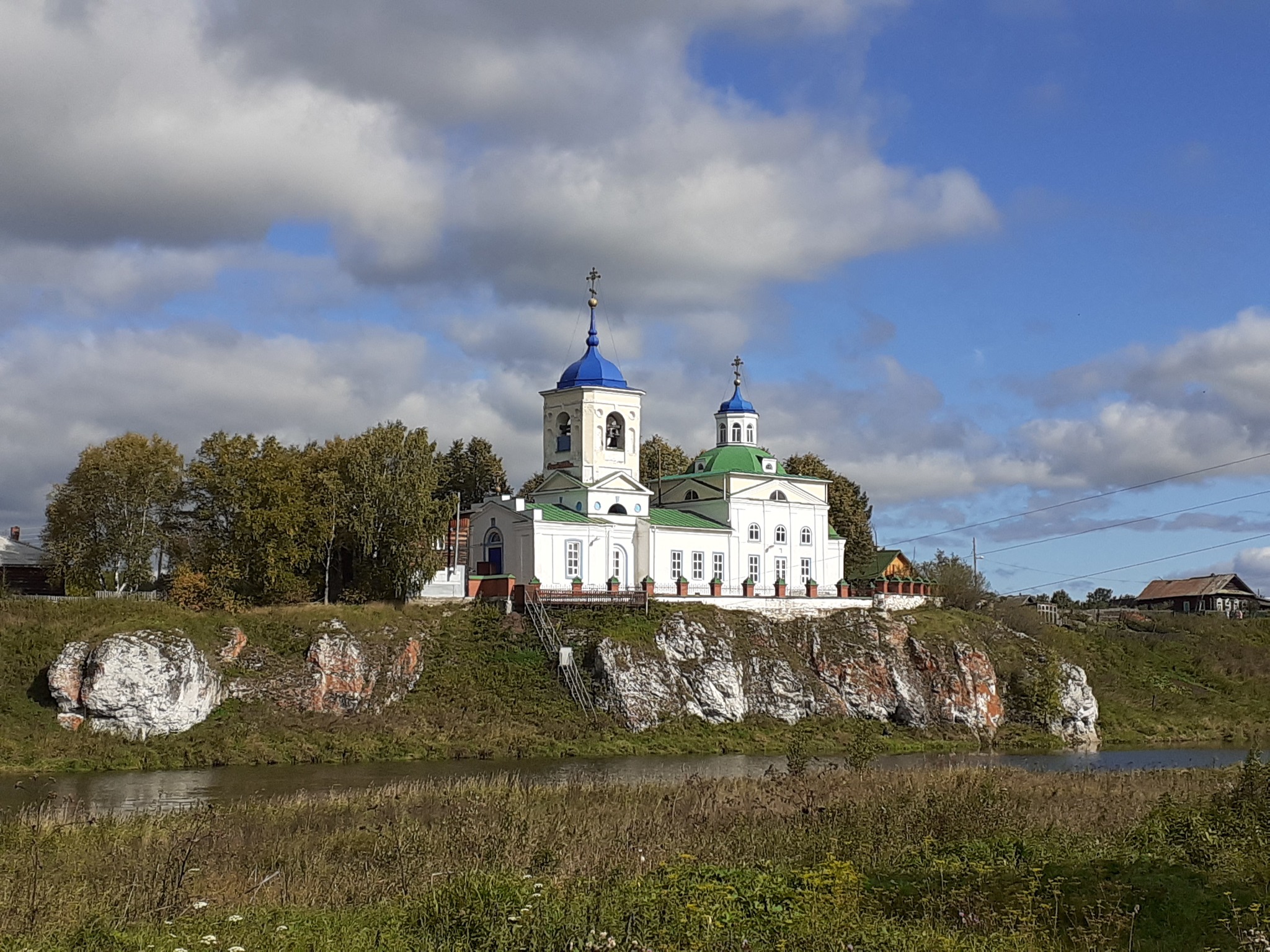 Село Слобода и его окрестности на реке Чусовая | Пикабу