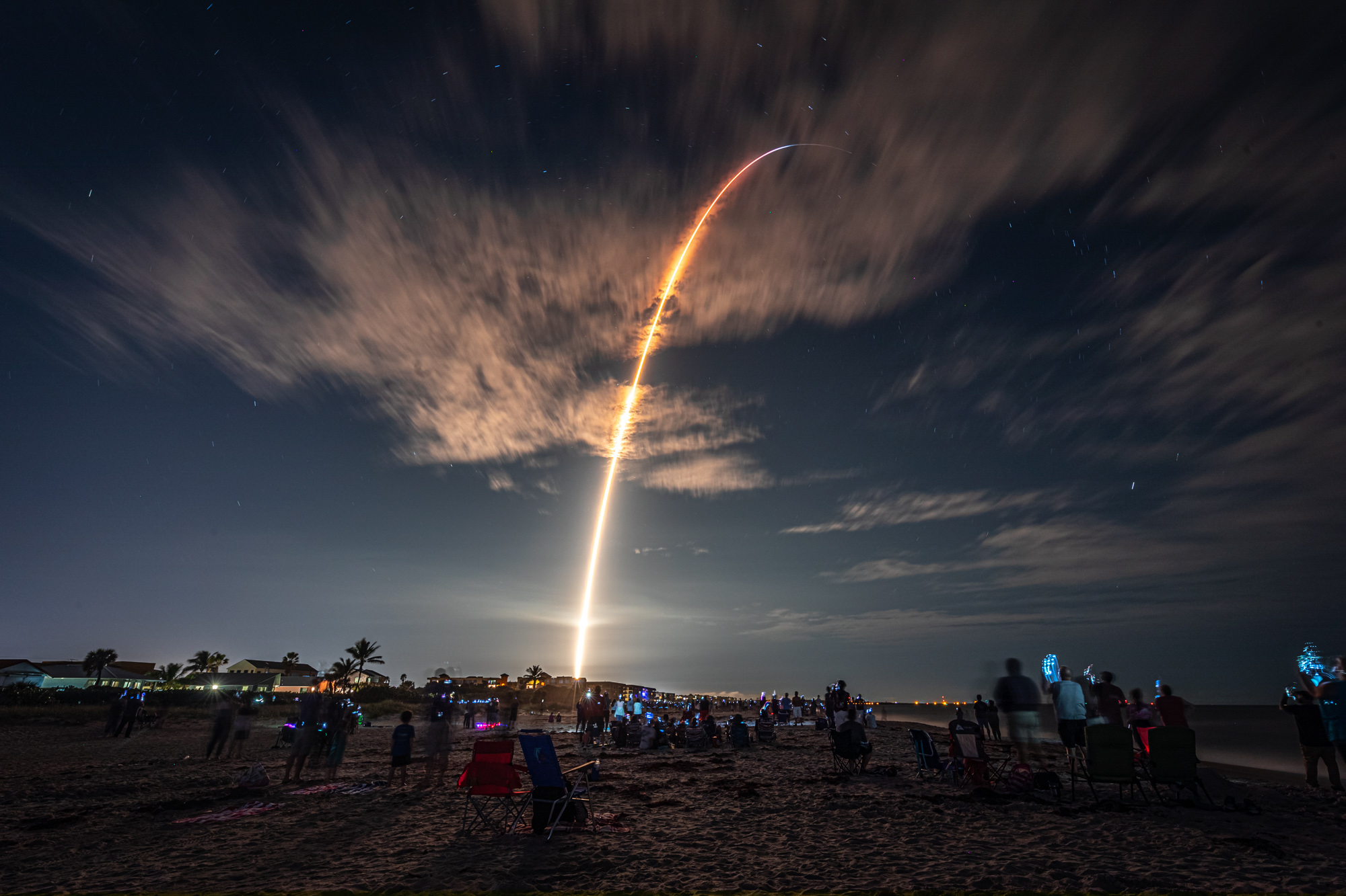 SpaceX successfully launches the first operational mission of its manned spacecraft - Spacex, Dragon 2, Spaceship, ISS, Cosmonautics, Space, Elon Musk, NASA, Technologies, USA, Falcon 9, Astronaut, Longpost, Video