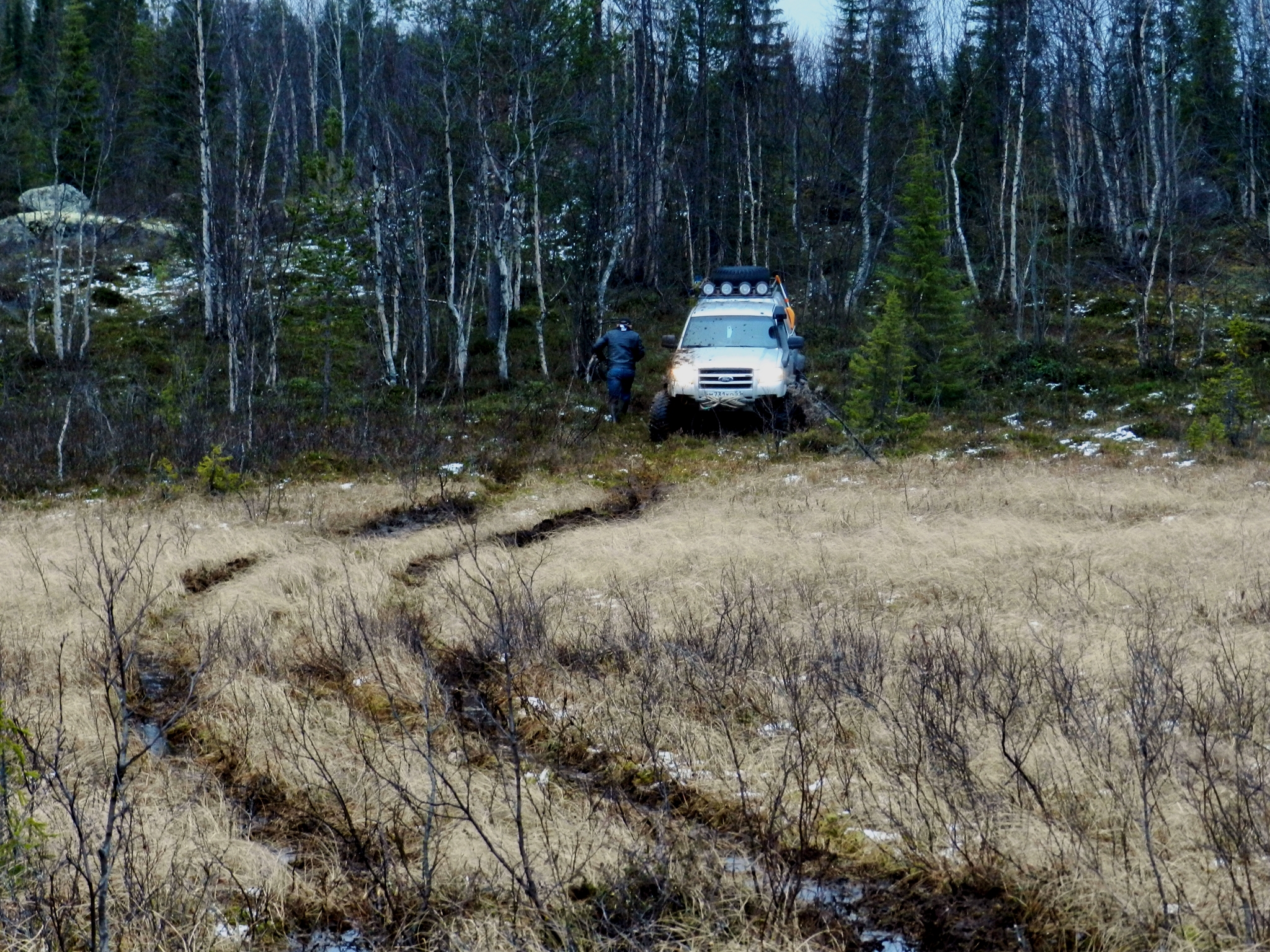 This route will be remembered for a long time! 3 km in 12 hours! Niva was abandoned for the night. 4x4, PerekatiKolsky - My, Offroad, Jeep Grand Cherokee, Jeep, Ford, Niva, 4x4, Pokatushki, Navigator, Murmansk, Kola Peninsula, Swamp, Power lines, Route, Departure, Breaking, Windlass, Колесо, Arctic, Chevrolet niva, Video, Longpost