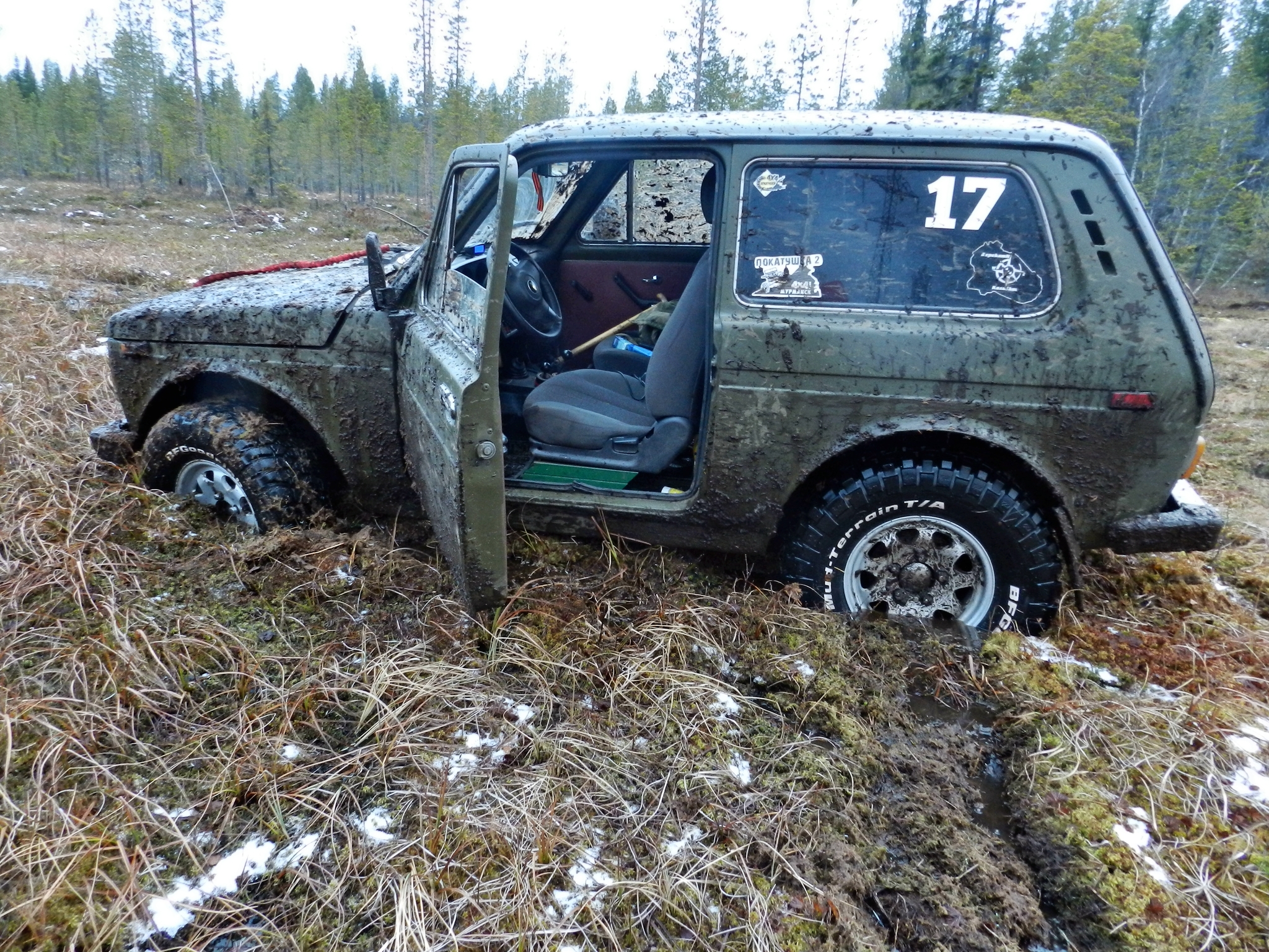 This route will be remembered for a long time! 3 km in 12 hours! Niva was abandoned for the night. 4x4, PerekatiKolsky - My, Offroad, Jeep Grand Cherokee, Jeep, Ford, Niva, 4x4, Pokatushki, Navigator, Murmansk, Kola Peninsula, Swamp, Power lines, Route, Departure, Breaking, Windlass, Колесо, Arctic, Chevrolet niva, Video, Longpost