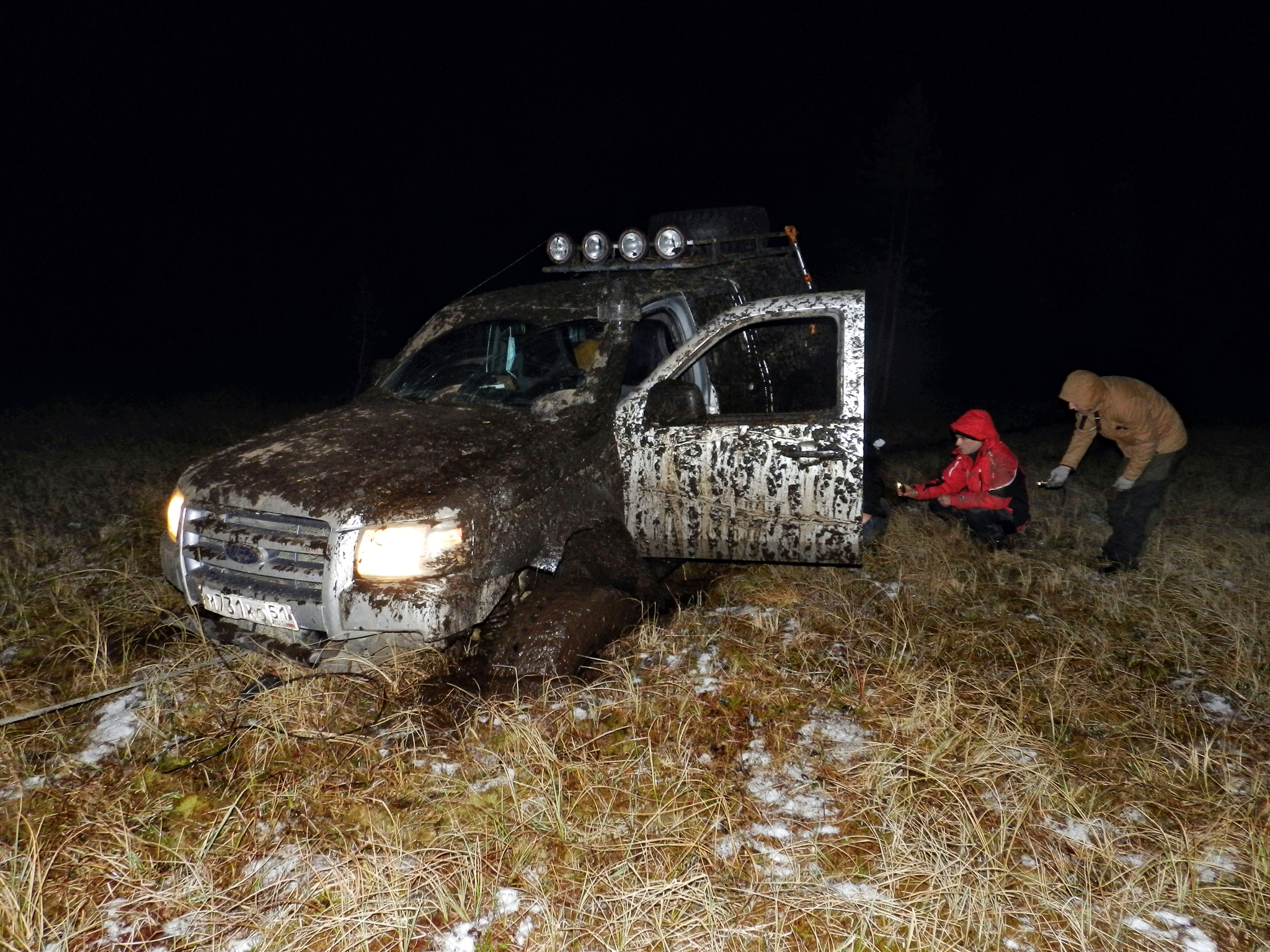 This route will be remembered for a long time! 3 km in 12 hours! Niva was abandoned for the night. 4x4, PerekatiKolsky - My, Offroad, Jeep Grand Cherokee, Jeep, Ford, Niva, 4x4, Pokatushki, Navigator, Murmansk, Kola Peninsula, Swamp, Power lines, Route, Departure, Breaking, Windlass, Колесо, Arctic, Chevrolet niva, Video, Longpost