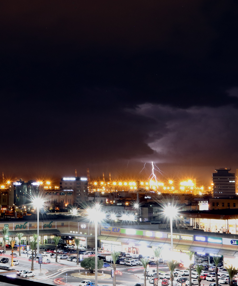 Thousand devils! Thunder and lightning over the port of Ashdod - My, The photo, Thunderstorm, Lightning, Longpost