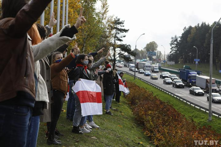 Протесты в Беларуси - Как профессии разных женщин помогают им жить в одной камере - Республика Беларусь, Протесты в Беларуси, Политика, Женщины, Тюрьма, Вдохновение, Видео, Длиннопост