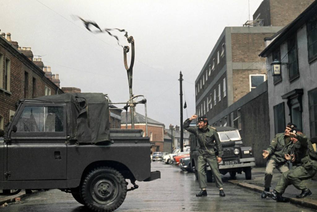 How Scottish riflemen fired grenades from a slingshot... - Northern Ireland, Great Britain, Army, Scotsman, Catapult, Story, Weapon, Longpost