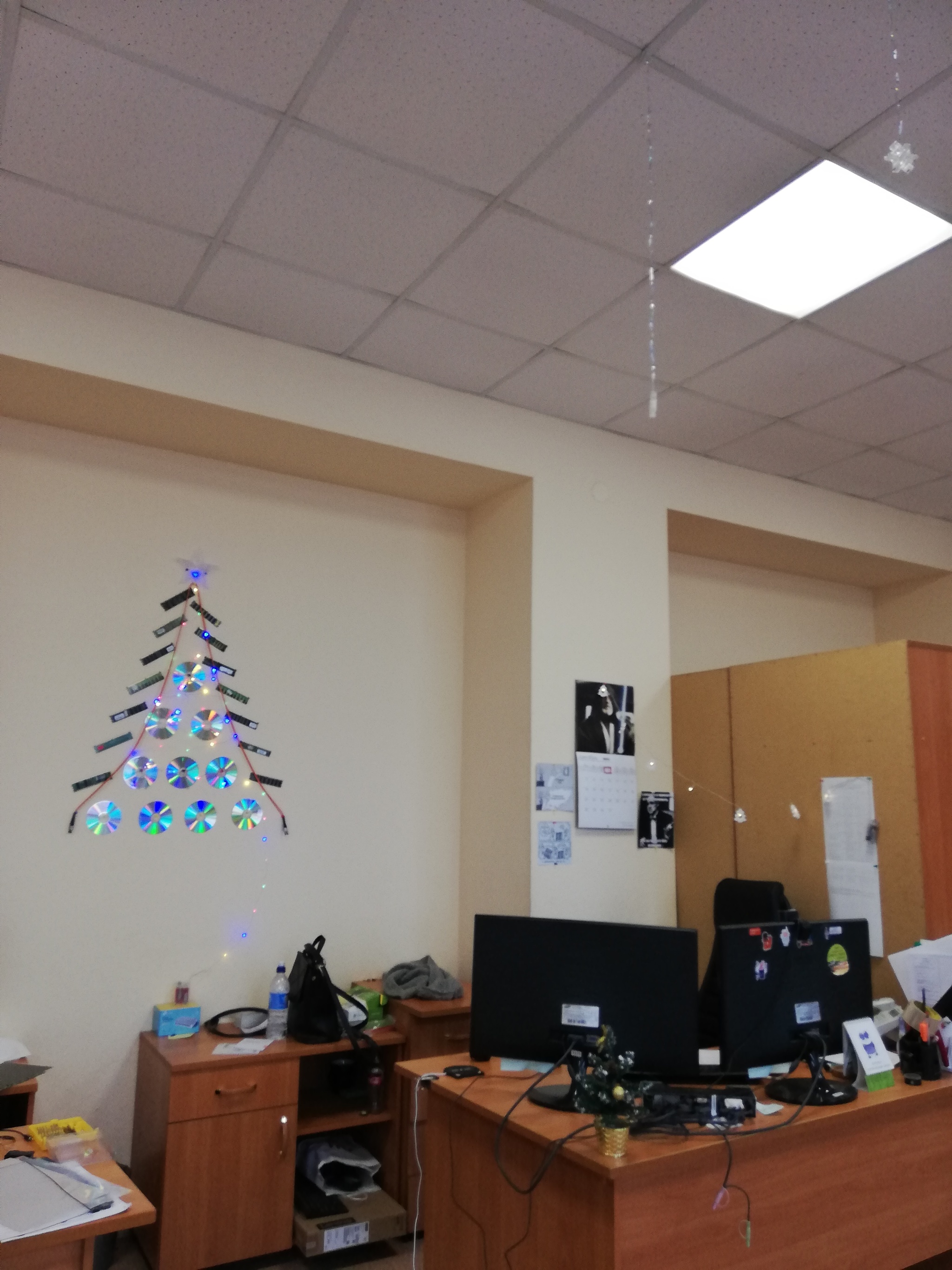 How do you decorate your office for the New Year? - My, IT specialists, New Year, New Year's decoration, New Year's mood, Sysadmin, Longpost