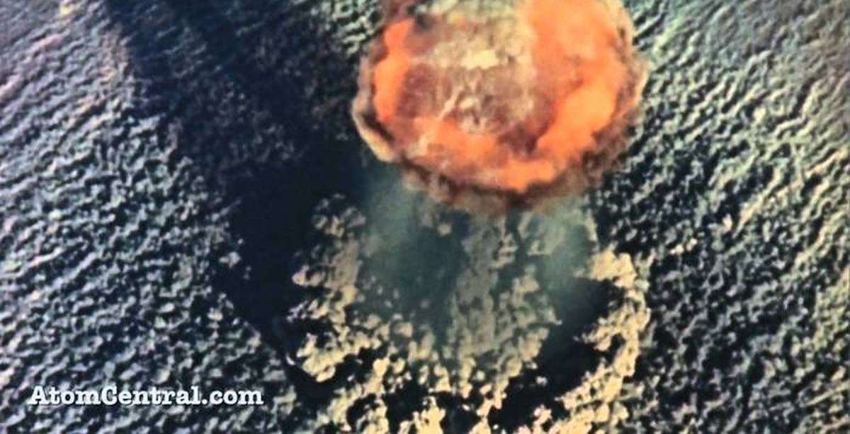 Земля после взрывов. Ядерный взрыв. Ядерный взрыв вид из космоса. Атомный взрыв. Взрыв ядерной бомбы.