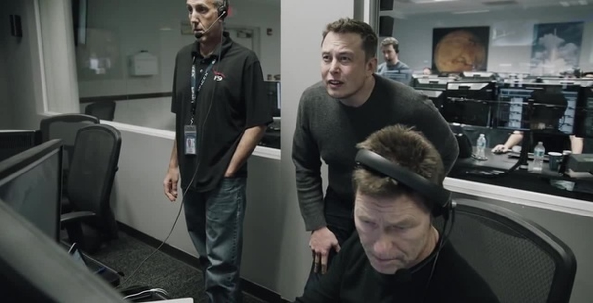 Комбо в илон маск. Илон Маск. Elon Musk Team. Илон Маск Space x.