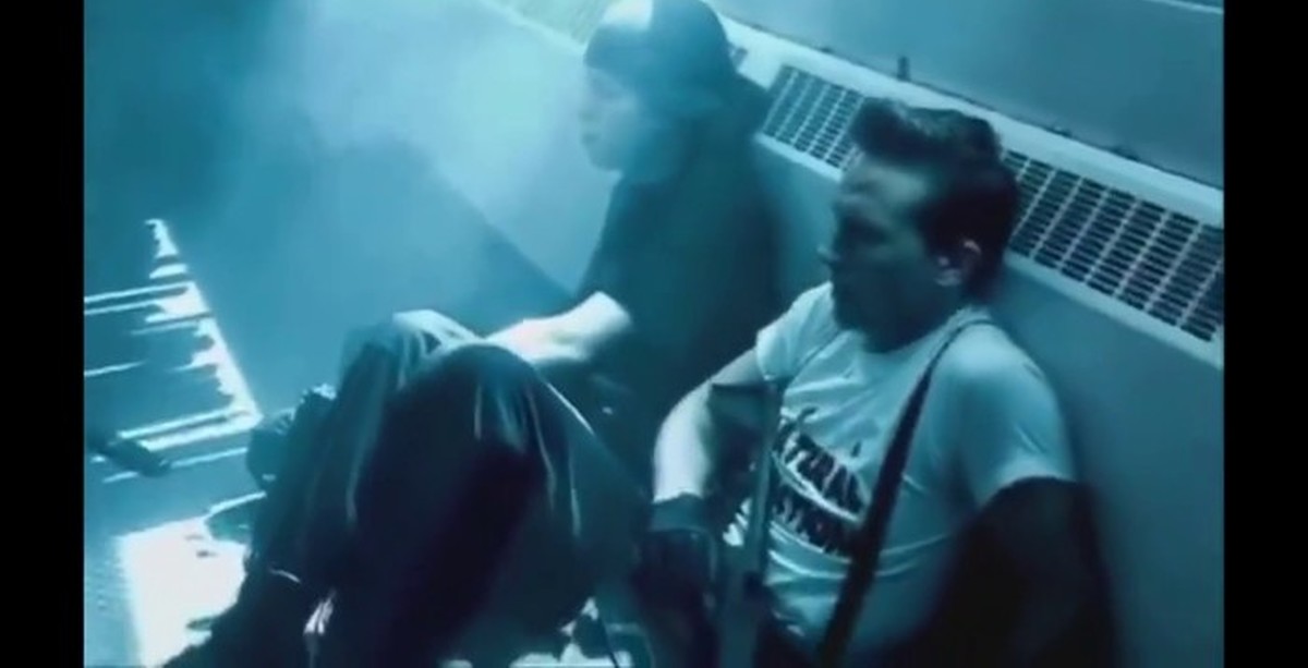Pump kicks песня. Pumped up Kicks Foster the people Колумбайн. Колумбайн трагедия 1999 Pumped up Kicks.
