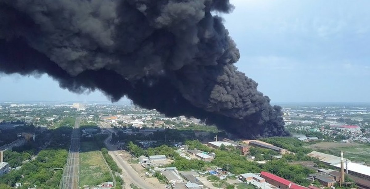 Часто горит. Пожар в Самаре 13 июля 2020. Самара пожар 13.07.20. Пожар на лакокрасочном заводе в Самаре. Пожар в Самаре сейчас на Заводском шоссе.