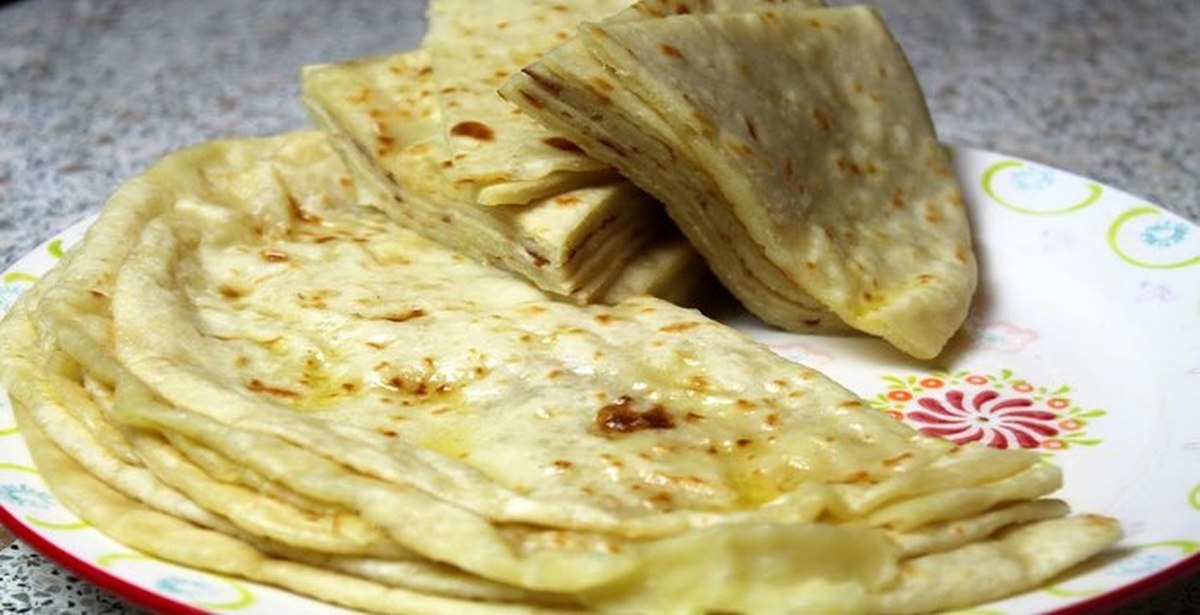 Карачаевские хычины. Хычины кабардино-балкарские. Хычины на сковороде рецепт. Хычины слоеные. Хычины.